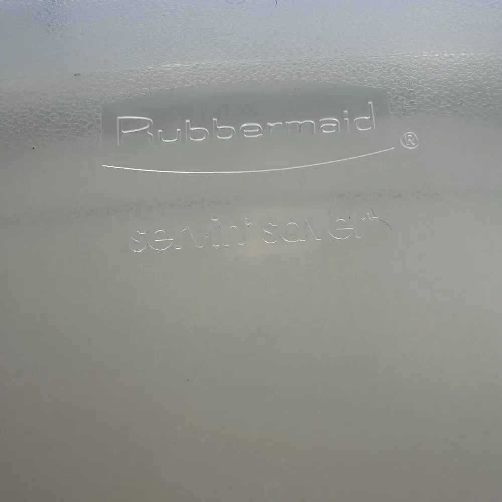 Vintage Rubbermaid Servin' Savers #6 Storage Container Almond Lid 7 Cups 1.7 L